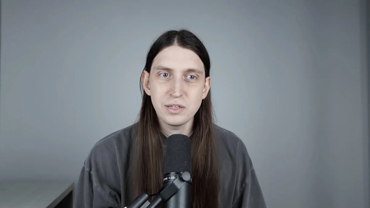 Por trás do humor, uma batalha silenciosa: Felca revela fobia social e fala sobre anos de isolamento