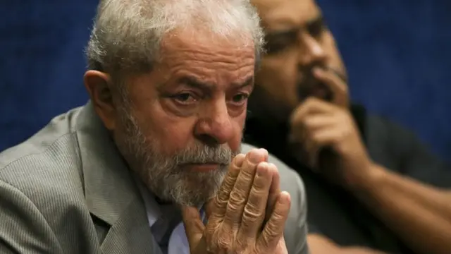 Urgente: Dossiê contra Lula - De mensalão à fraude no INSS